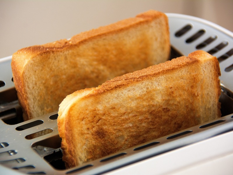 Toasters should stand tall and proud not squat and smug—Through Bonnie’s Eyes: a mundane opinion